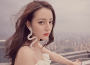 英雄联盟总决赛2025-改写历史！奥亚尔萨瓦尔末节独砍23分，美国男篮险胜巴西挺进决赛