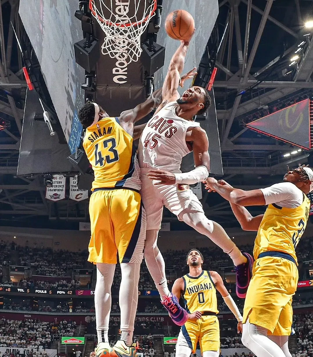 骑士队后卫砍下三双表现抢眼