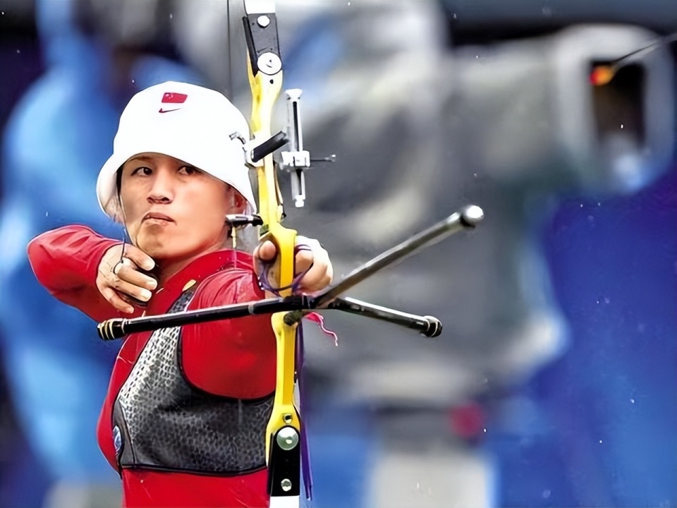 射箭比赛选手满分夺得射击金牌 射箭比赛选手满分夺得射击金牌