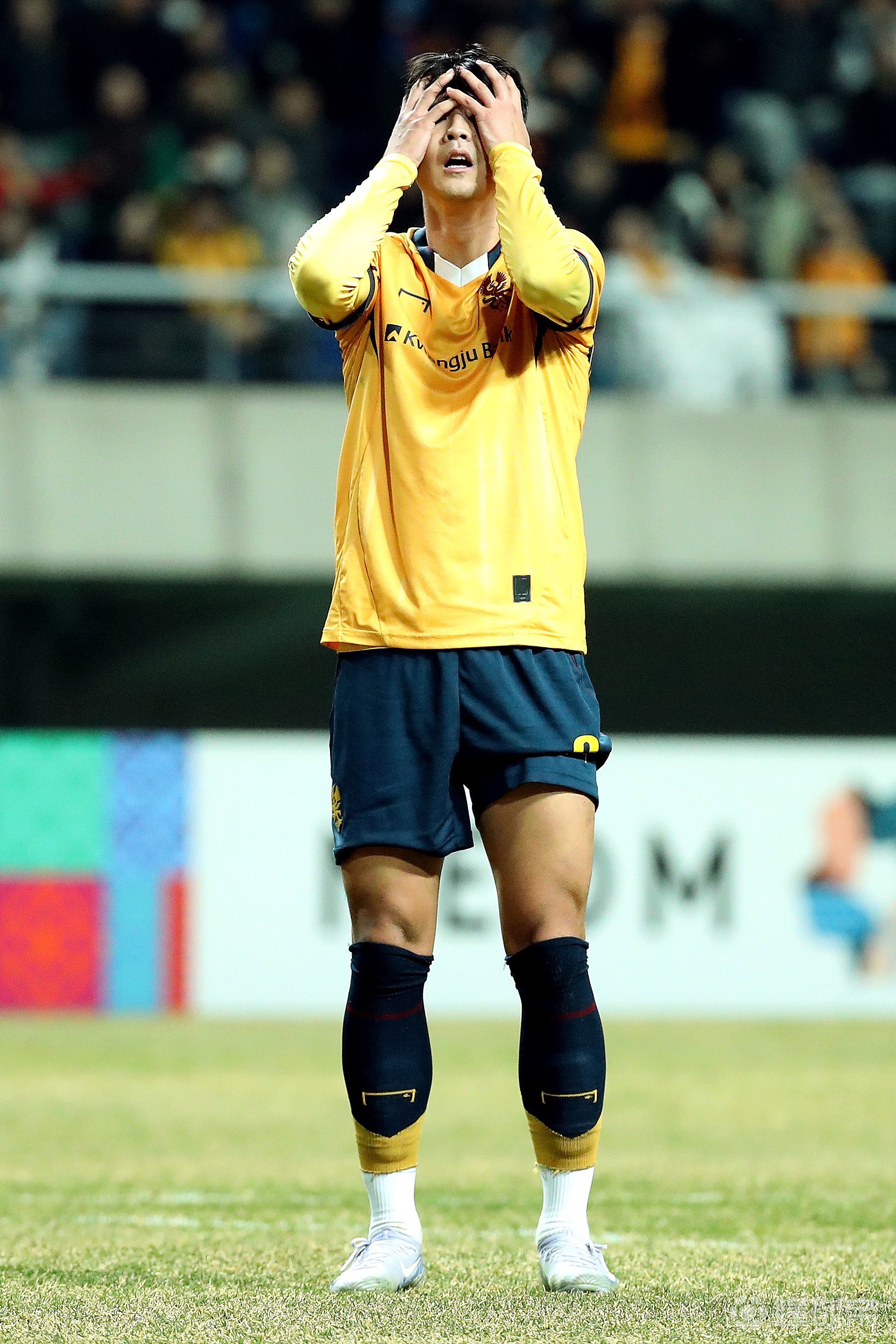 包含精彩瞬间回放,球员个人表现引人瞩目的词条 包含精彩瞬间回放,球员个人表现引人瞩目的词条