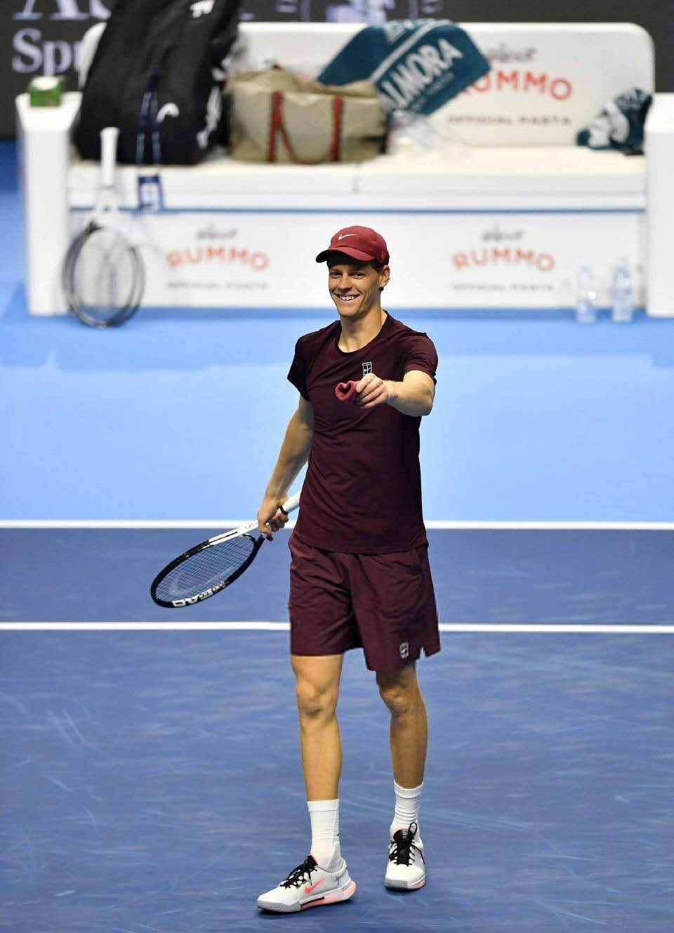 戴维斯杯碾压年终总决赛，辛纳扛起全队的简单介绍