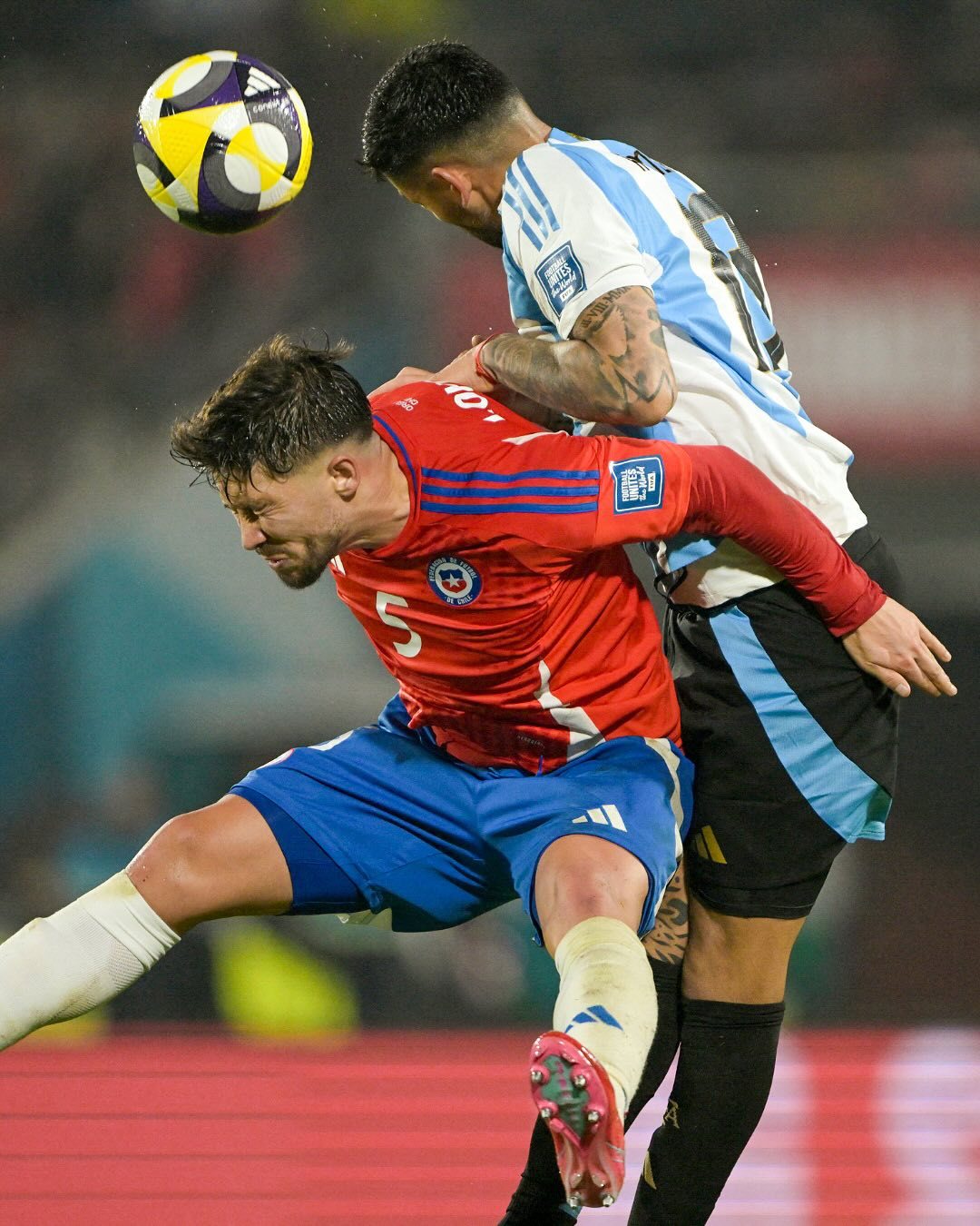 关于英格兰险胜阿根廷，莱万关键制胜的信息